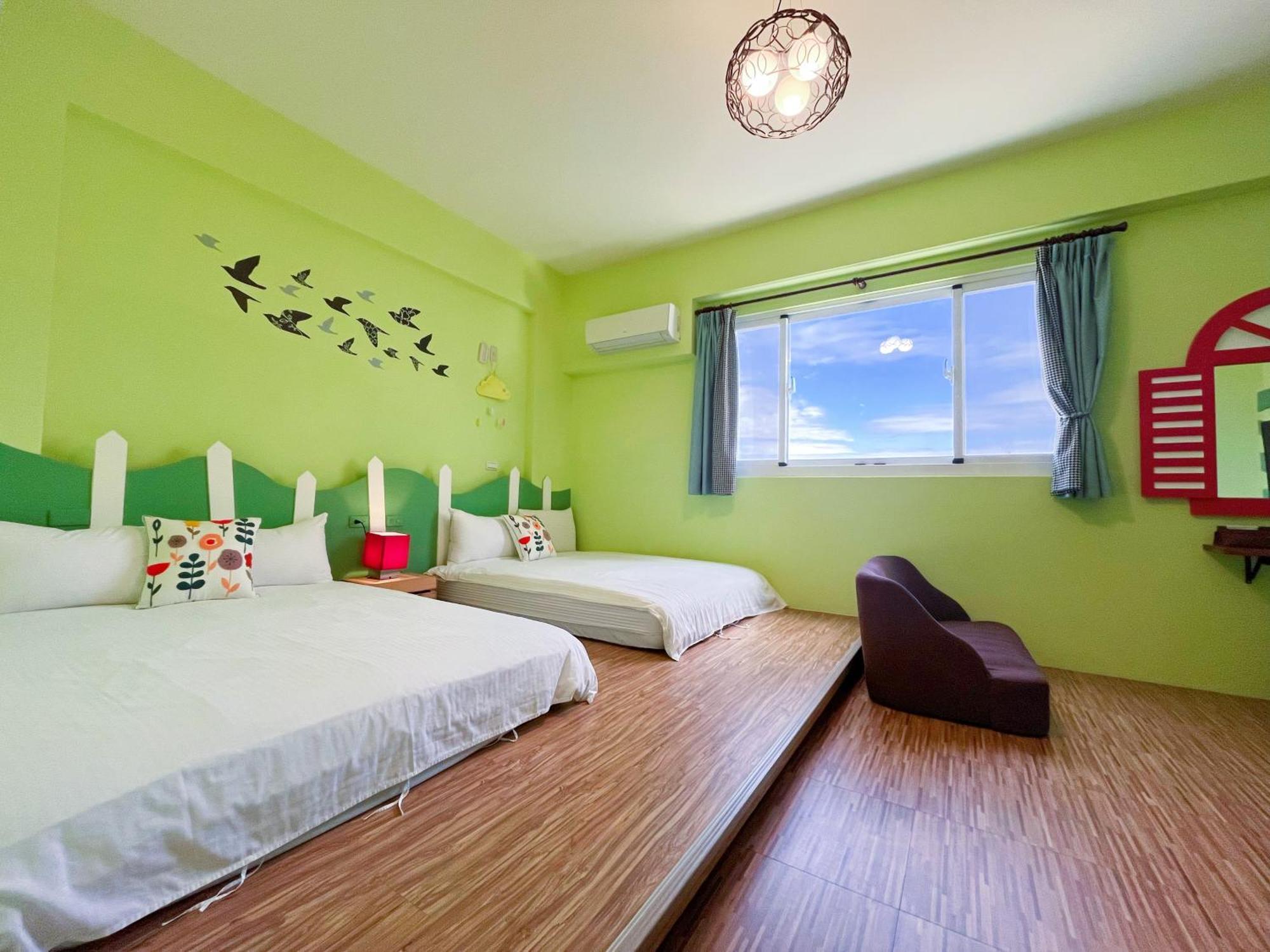 艾希兒民宿 I'M Here Hostel L小家庭包棟首選l台東火車站l背包單人 Taitung Exterior photo